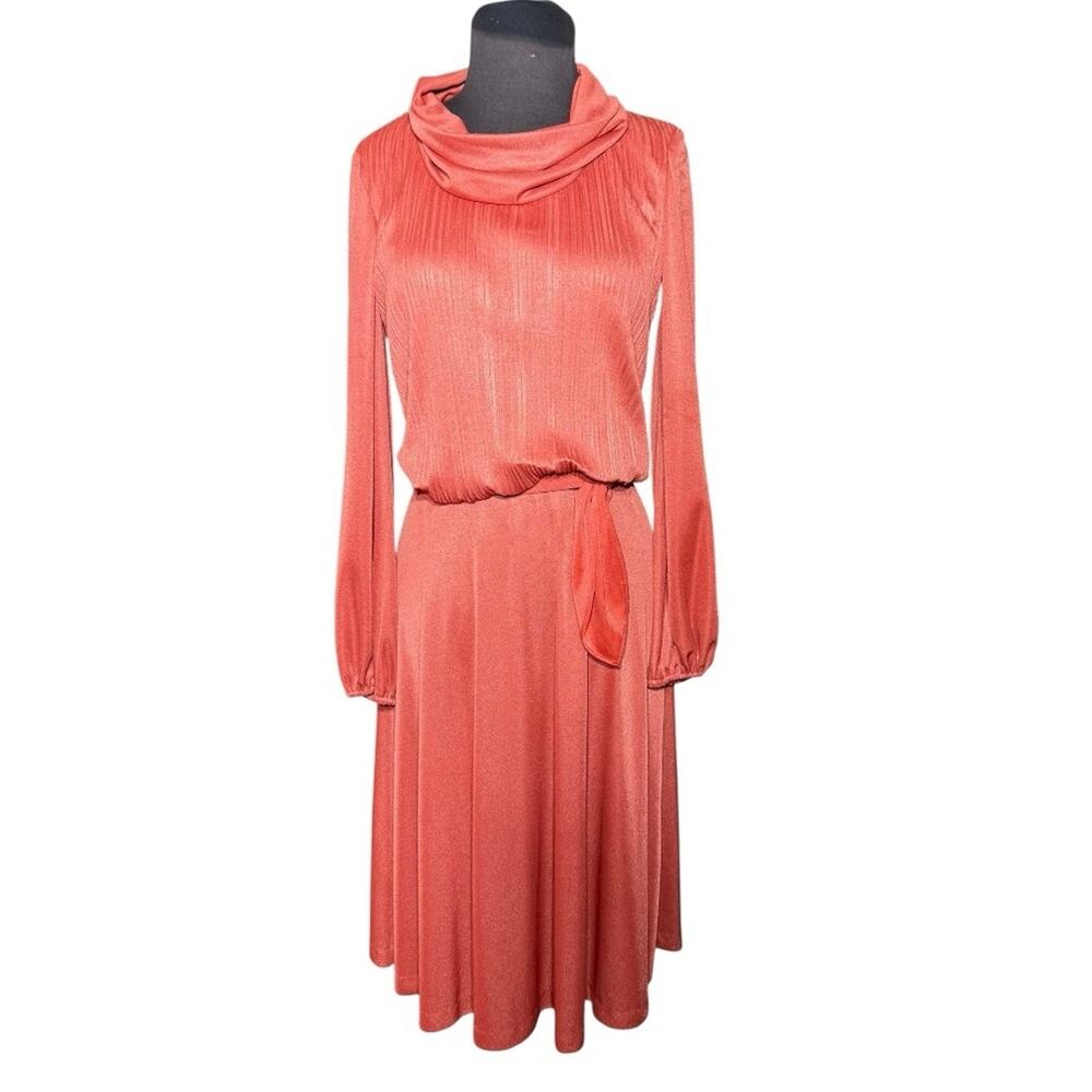 Vtg 70s Shiny Cowl Neck Pleated Ladylike Dress Size 7/8 Retro Feminine Disco